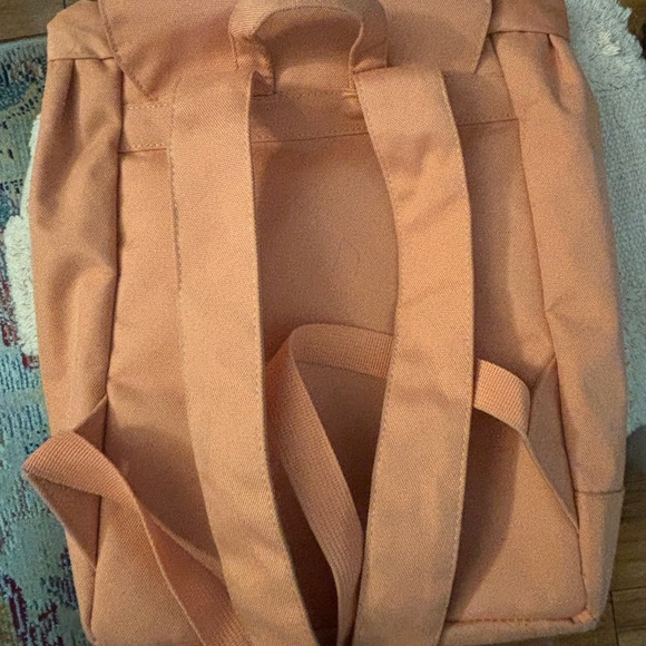 Herschel orange back pack - Picture 5 of 7